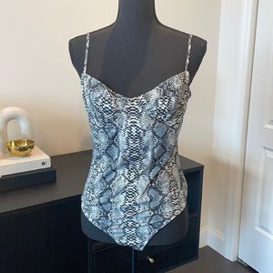 Super down Snake print bodysuit